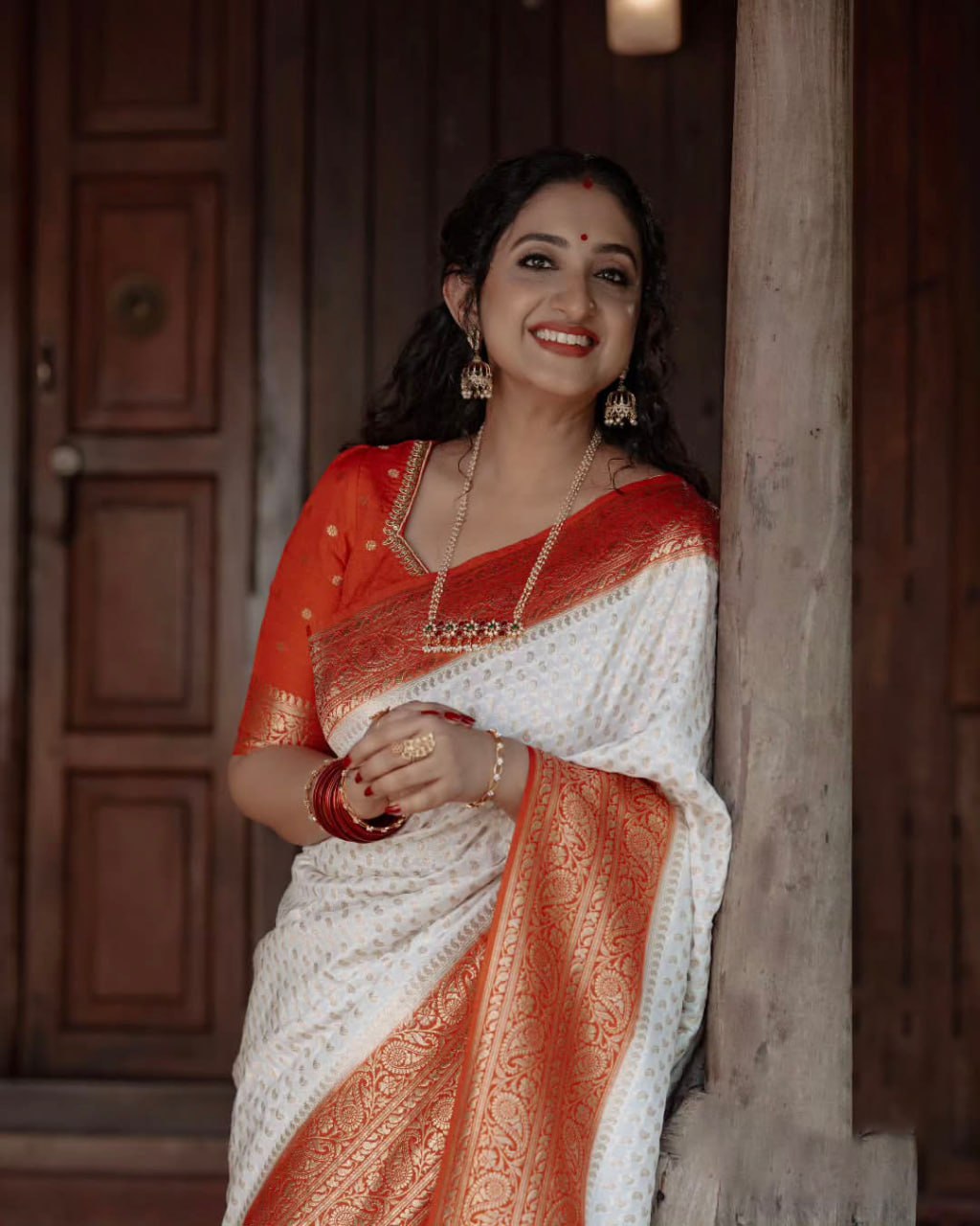 SOFT LICHI SILK WHITE WITH RED SAREE - View 2 of 5